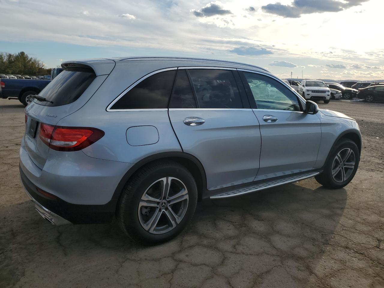 2018 Mercedes-Benz GLC VIN WDC0G4KB6JV072028 Copart auction photo, mechanical damage thumbnail 3