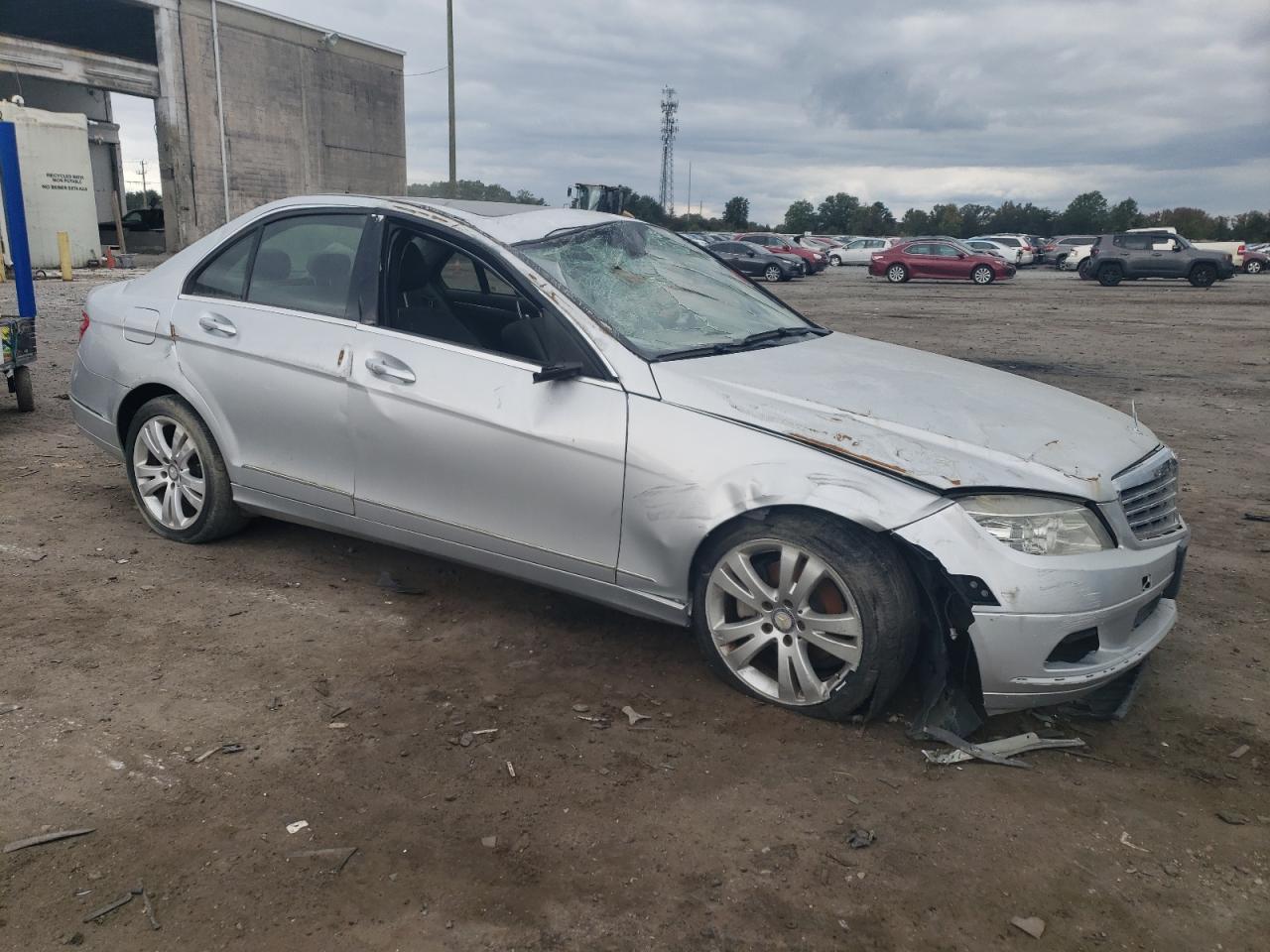 2011 Mercedes-Benz C-klasse VIN WDDGF5EBXBR136807 Copart auction photo, all over damage thumbnail 4