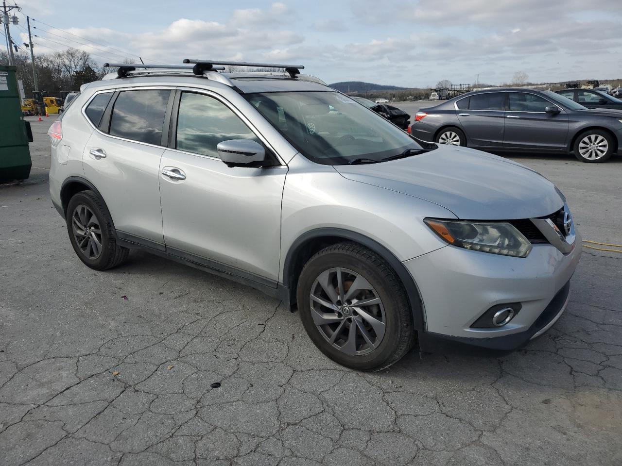 2016 Nissan Rogue VIN 5N1AT2MT4GC756687 Copart auction photo, side / front end damage thumbnail 4