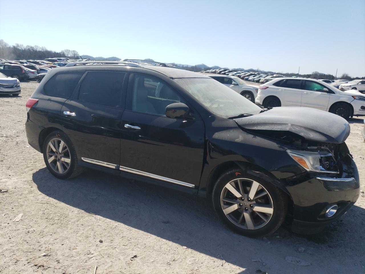 2015 Nissan Pathfinder VIN 5N1AR2MNXFC705712 Copart auction photo, front end / mechanical damage thumbnail 4