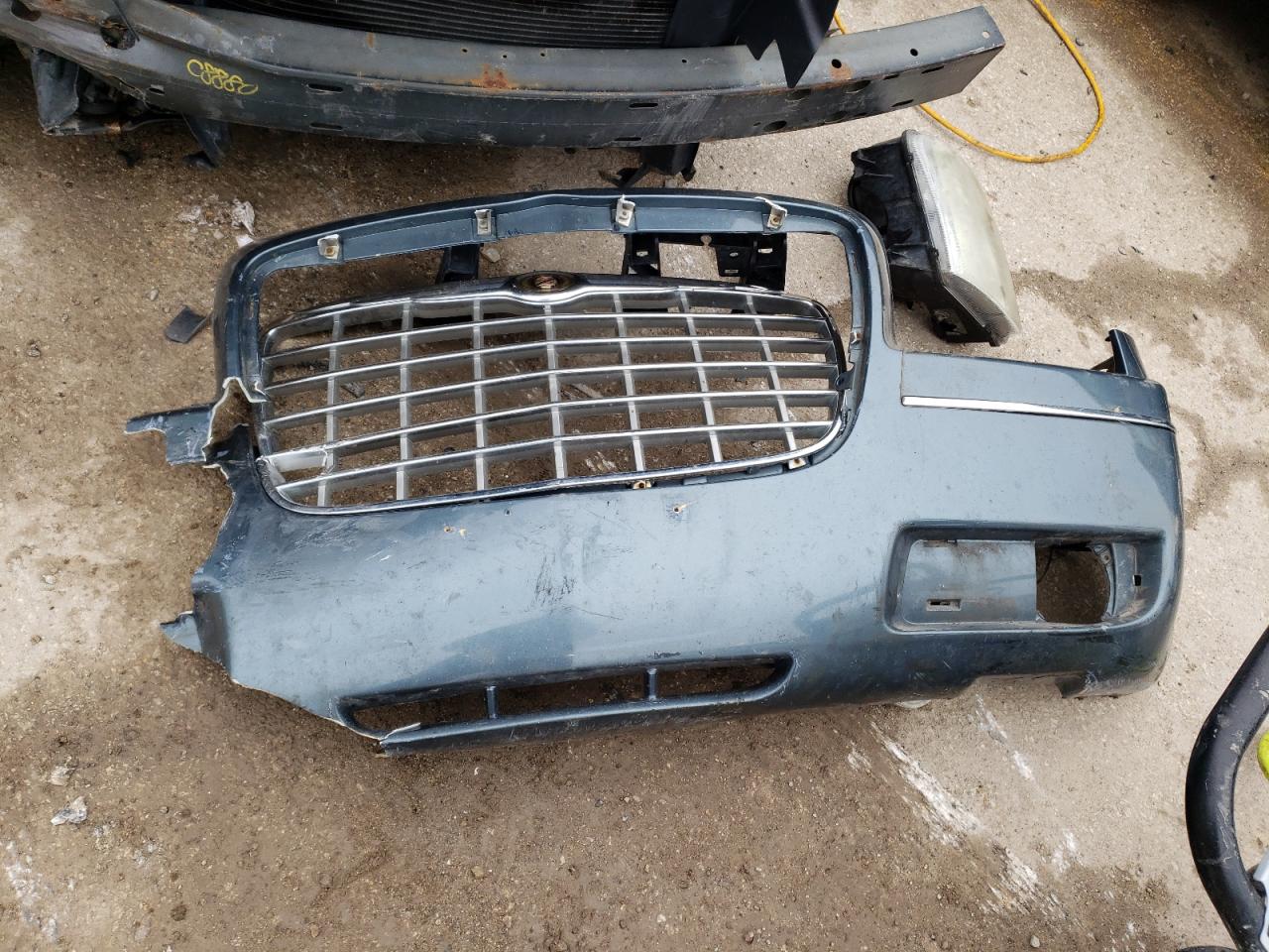2006 Chrysler 300 VIN 2C3KA53G26H375750 Copart auction photo, front end / undercarriage damage thumbnail 12