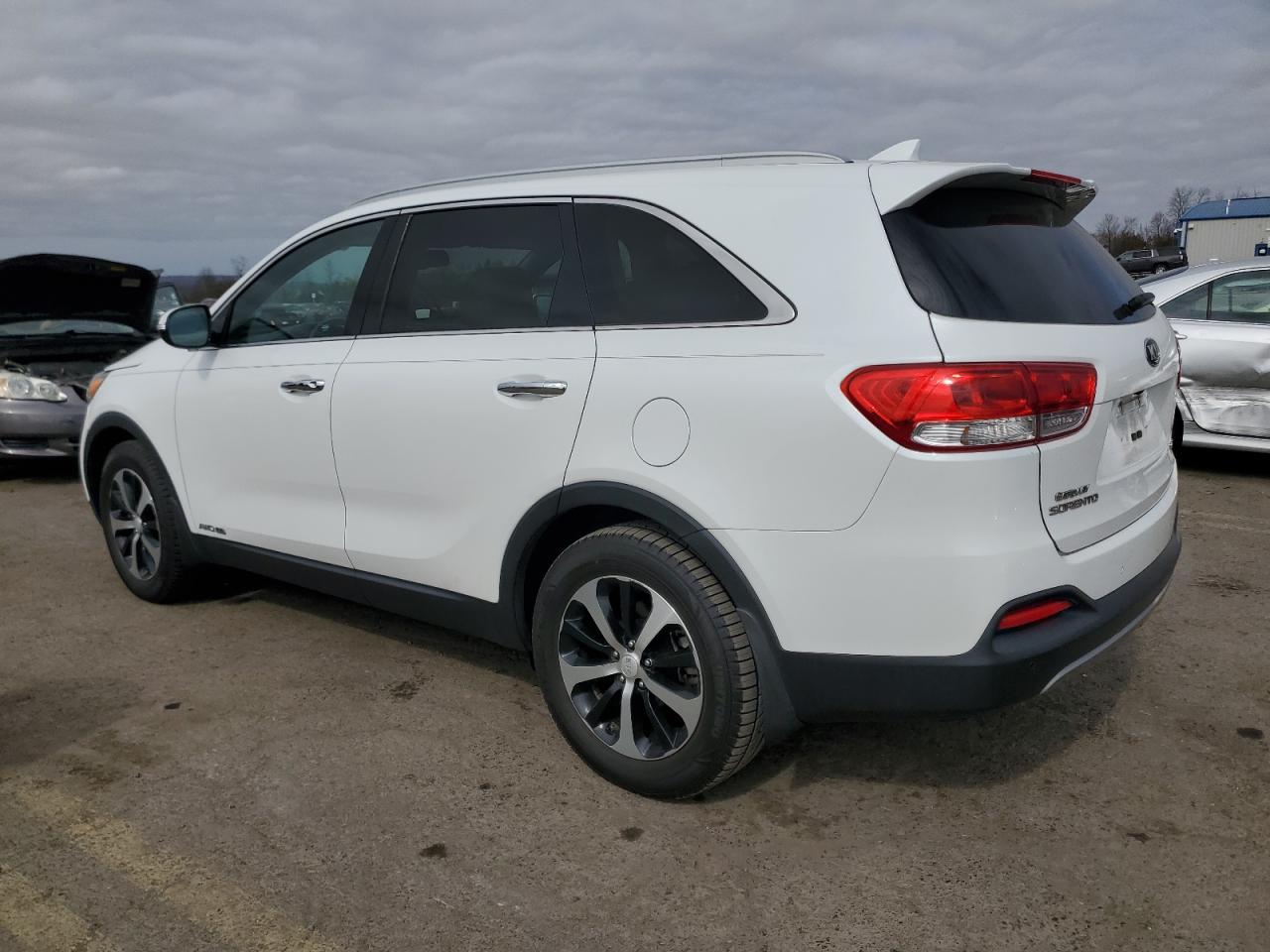 2017 KIA Sorento VIN 5XYPHDA5XHG201970 Copart auction photo, rear end damage thumbnail 2