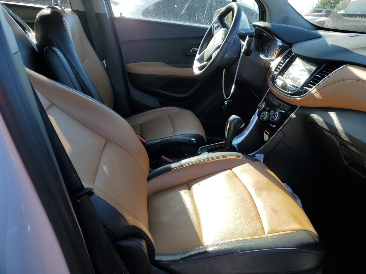 2019 Chevrolet Trax VIN 3GNCJMSBXKL215947 Copart auction photo, front end damage thumbnail 10