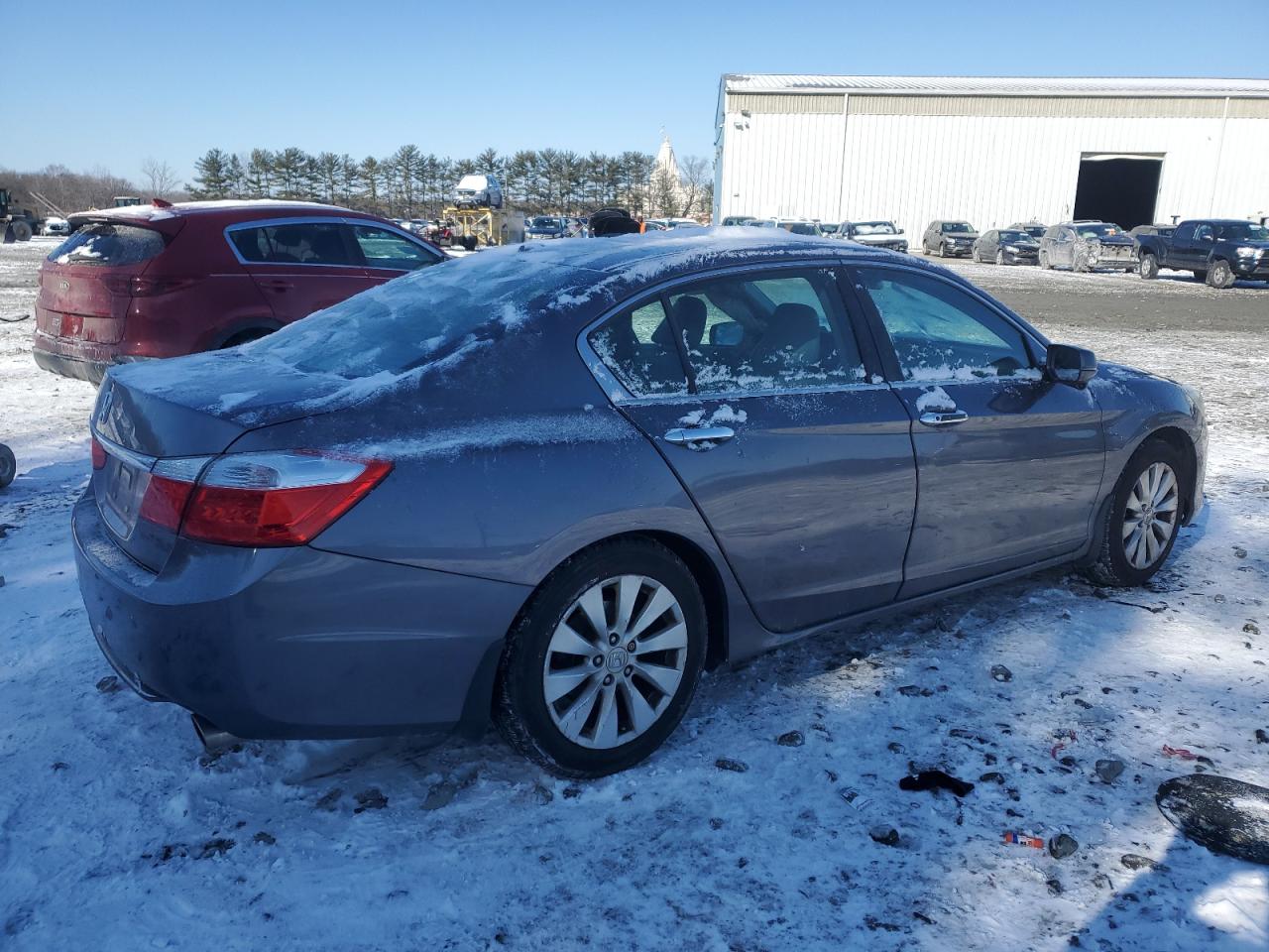2015 Honda Accord VIN 1HGCR2F82FA160283 Copart auction photo, front end / side damage thumbnail 3