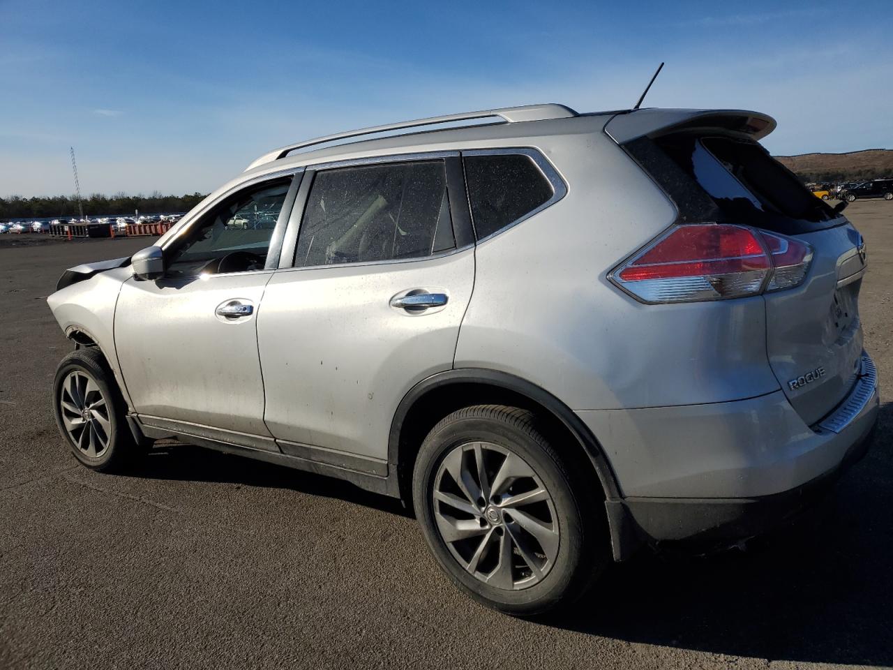 2015 Nissan Rogue VIN 5N1AT2MVXFC828198 Copart auction photo, front end / rear end damage thumbnail 2