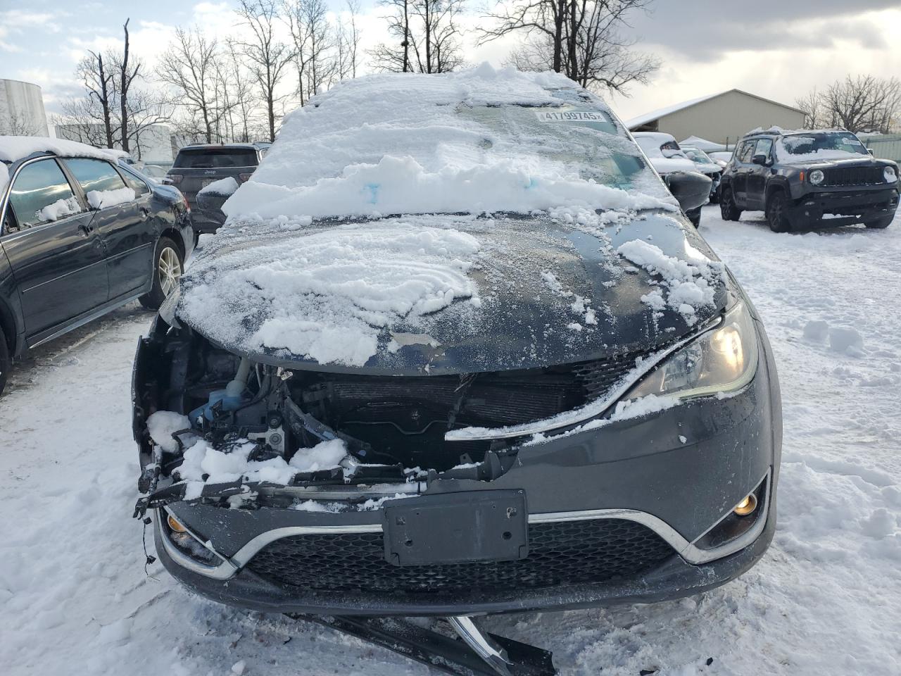 2017 Chrysler Pacifica VIN 2C4RC1BG0HR705462 Copart auction photo, front end damage thumbnail 5