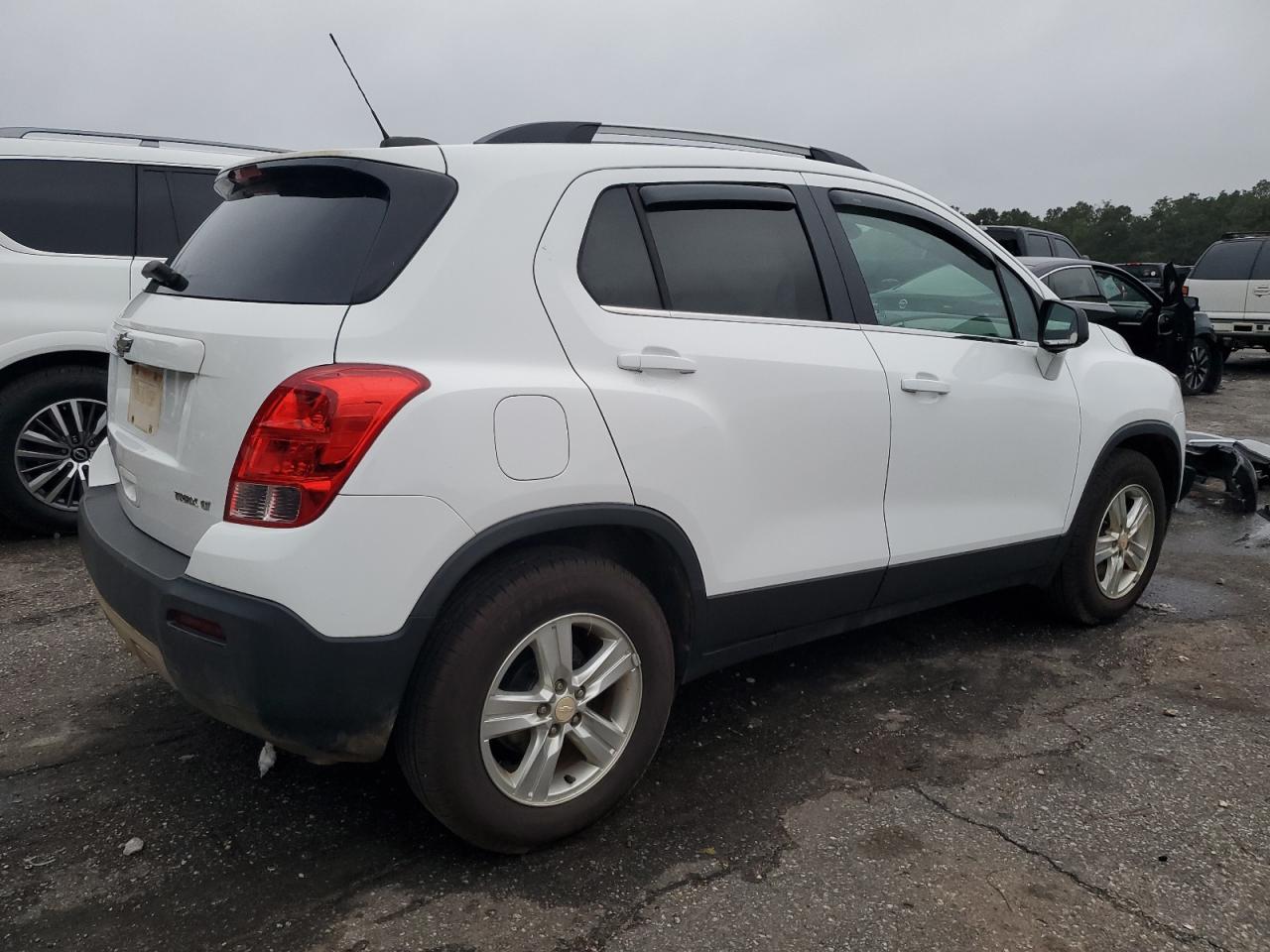 2016 Chevrolet Trax VIN 3GNCJLSB3GL179830 Copart auction photo, minor dent/scratches damage thumbnail 3