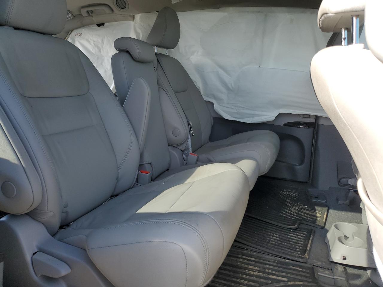 2019 Toyota Sienna VIN 5TDYZ3DC1KS004735 Copart auction photo, rear end / side damage thumbnail 11