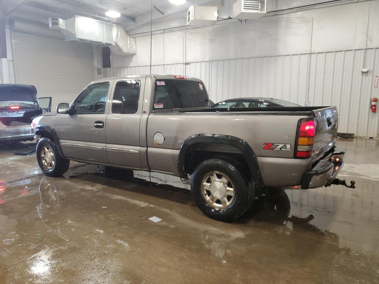 2007 GMC Sierra VIN 1GTEK19Z17Z115090 Copart auction photo, front end damage thumbnail 2