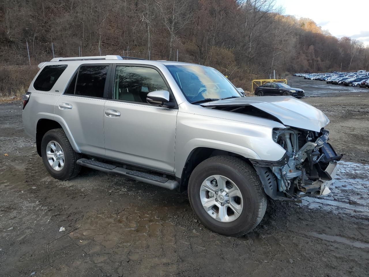 2016 Toyota 4Runner VIN JTEBU5JR0G5296198 Copart auction photo, front end / minor dent/scratches damage thumbnail 4