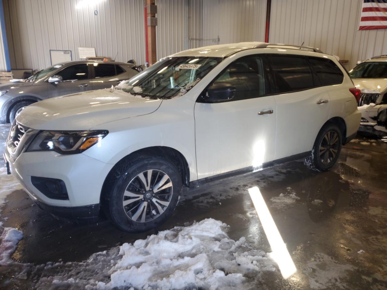 2017 Nissan Pathfinder VIN 5N1DR2MM3HC645117