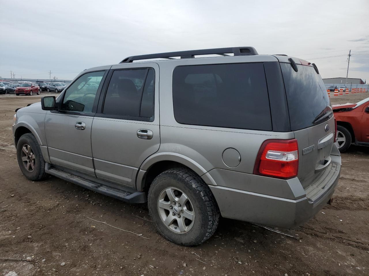 2009 Ford Expedition VIN 1FMFU16509LA08081 Copart auction photo, side / rear end damage thumbnail 2