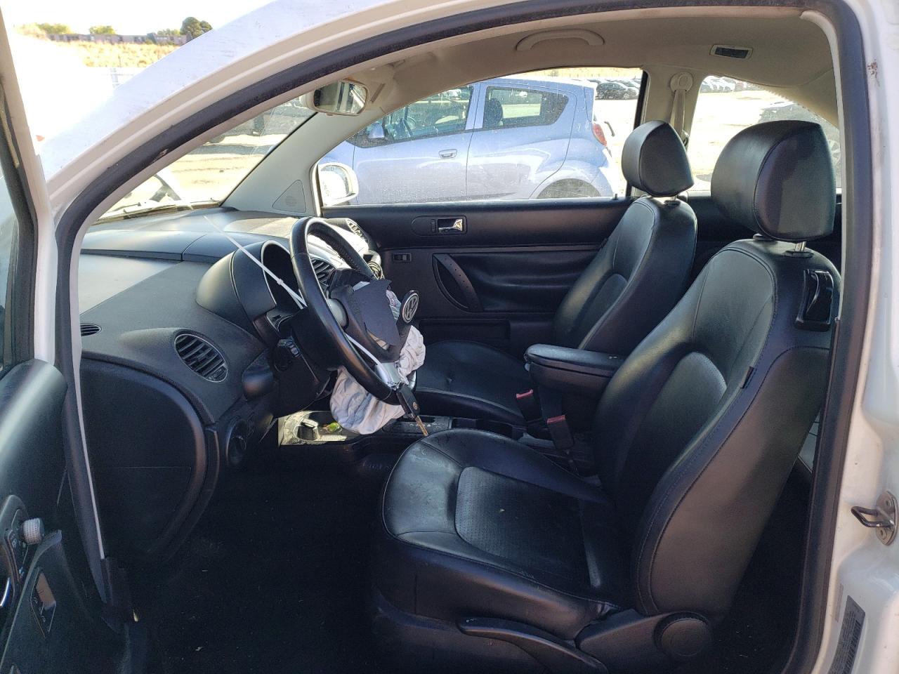 2010 Volkswagen Beetle VIN 3VWPW3AG7AM012961 Copart auction photo, front end damage thumbnail 7