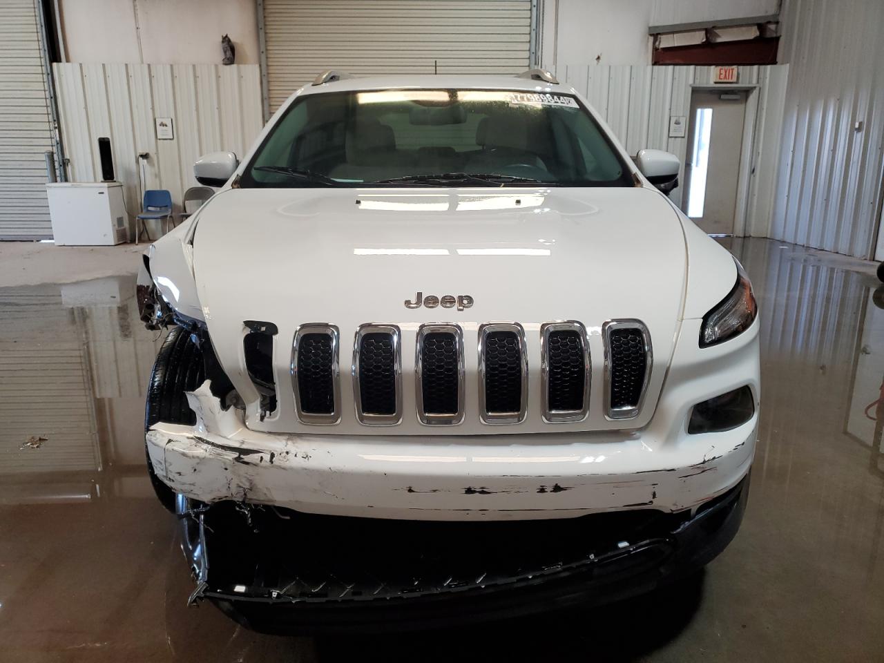 2017 Jeep Grand Cherokee VIN 1C4PJLCB4HW586866 Copart auction photo, all over damage thumbnail 5