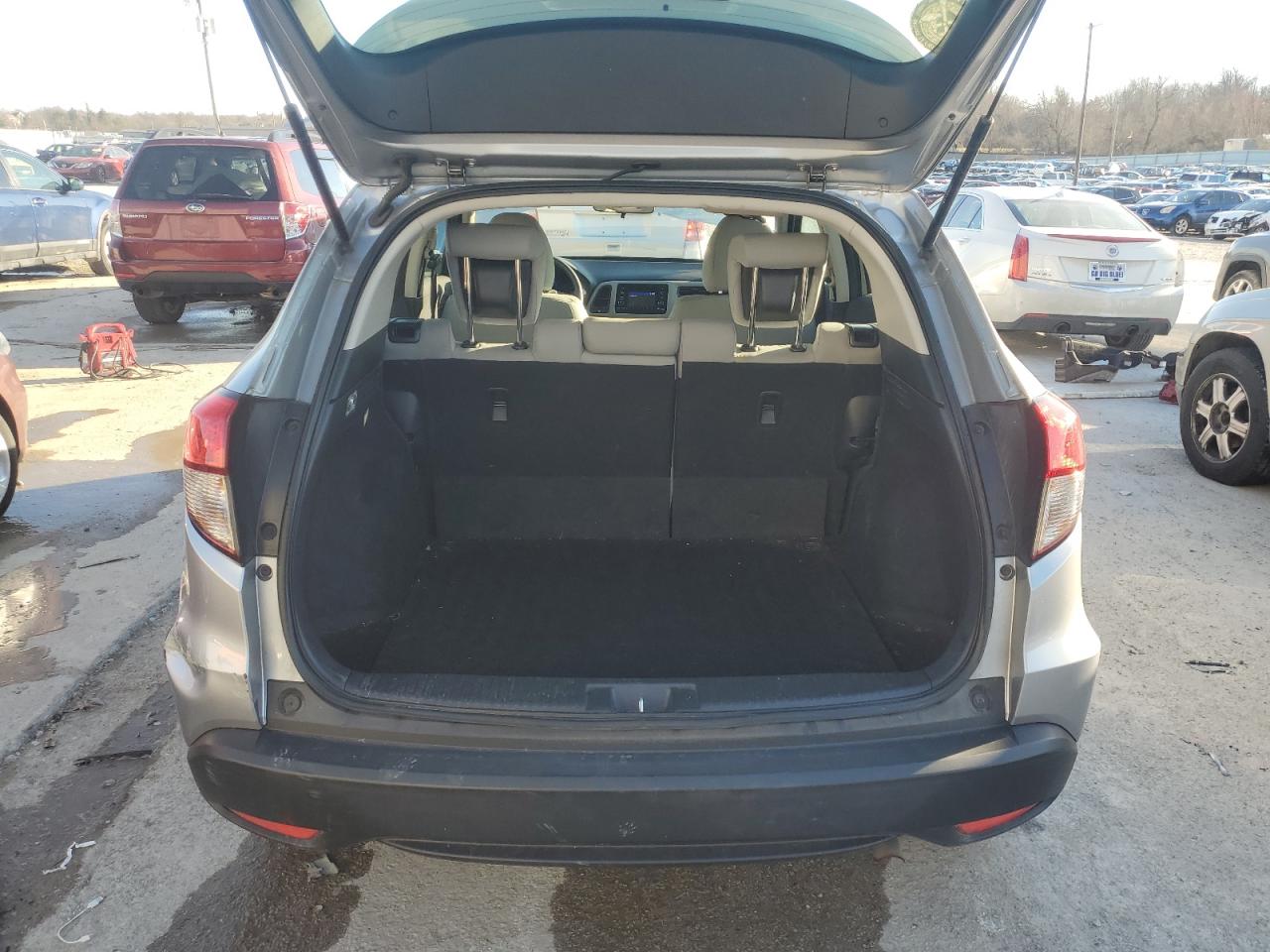 2022 Honda HR-V VIN 3CZRU6H32NM750463 Copart auction photo, front end / rear end damage thumbnail 6