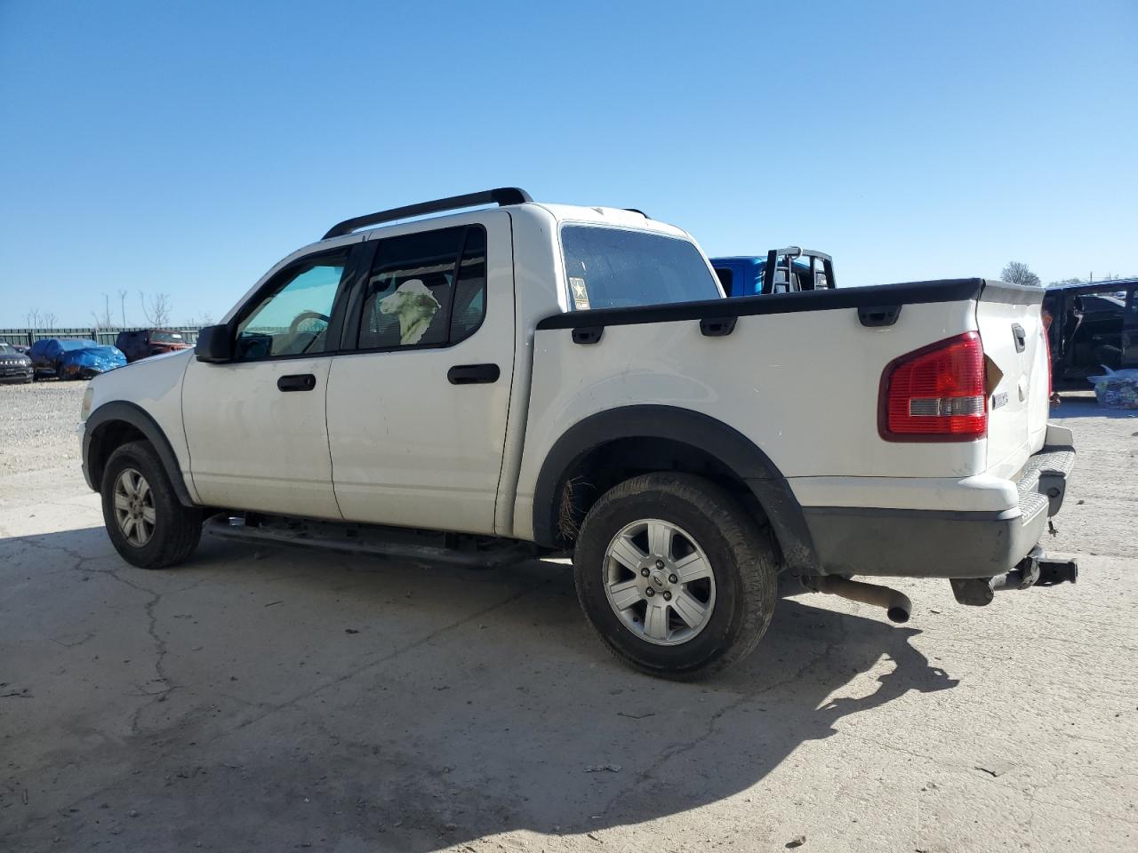 2007 Ford Explorer VIN 1FMEU31KX7UA51631 Copart auction photo, water/flood damage thumbnail 2