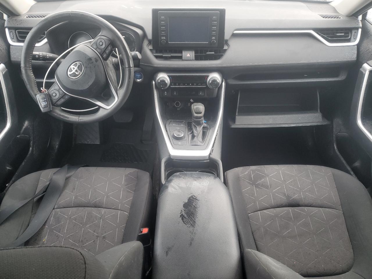 2019 Toyota RAV 4 VIN 2T3RWRFV4KW018741 Copart auction photo, front end damage thumbnail 8