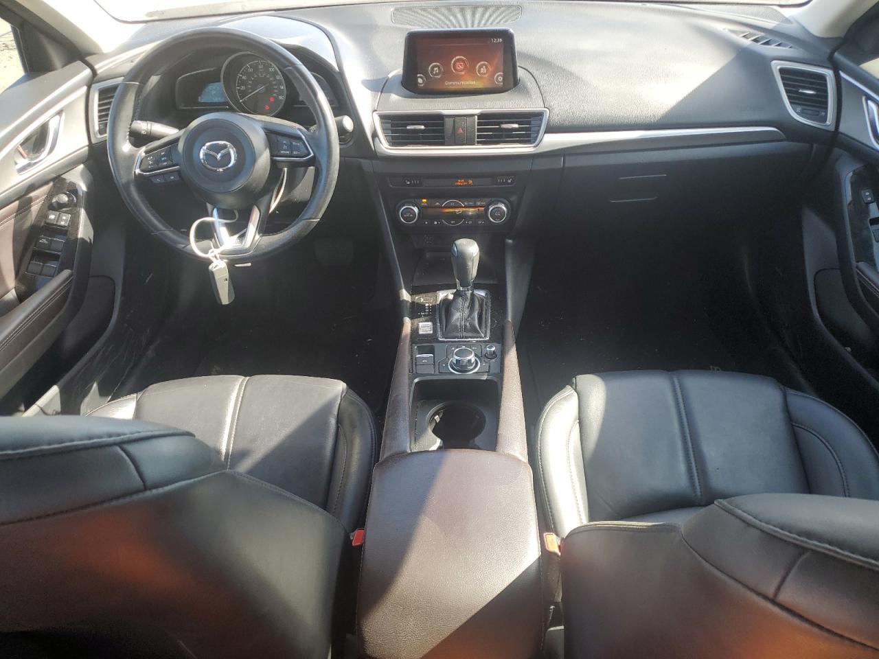 2018 Mazda 3 VIN 3MZBN1V33JM170223 Copart auction photo, front end / minor dent/scratches damage thumbnail 8