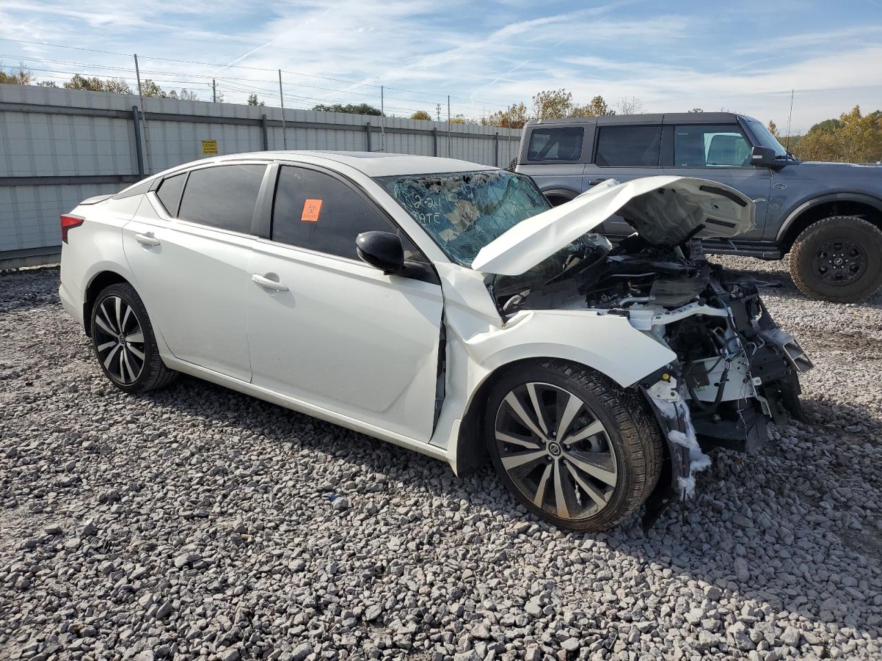 2021 Nissan Altima VIN 1N4BL4CV9MN380940 Copart auction photo, front end / side damage thumbnail 4