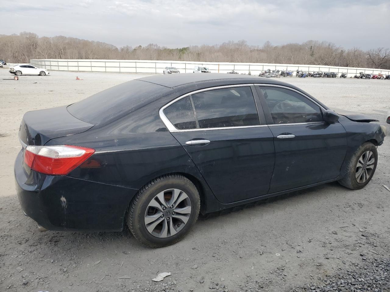2015 Honda Accord VIN 1HGCR2F32FA137767 Copart auction photo, front end / side damage thumbnail 3