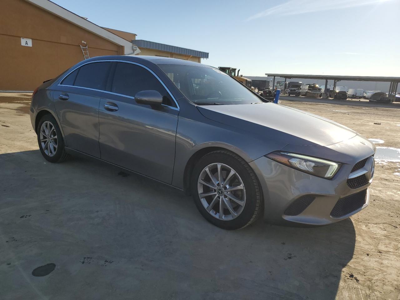 2020 Mercedes-Benz A-klasse VIN WDD3G4EBXLW039843 Copart auction photo, side / front end damage thumbnail 4