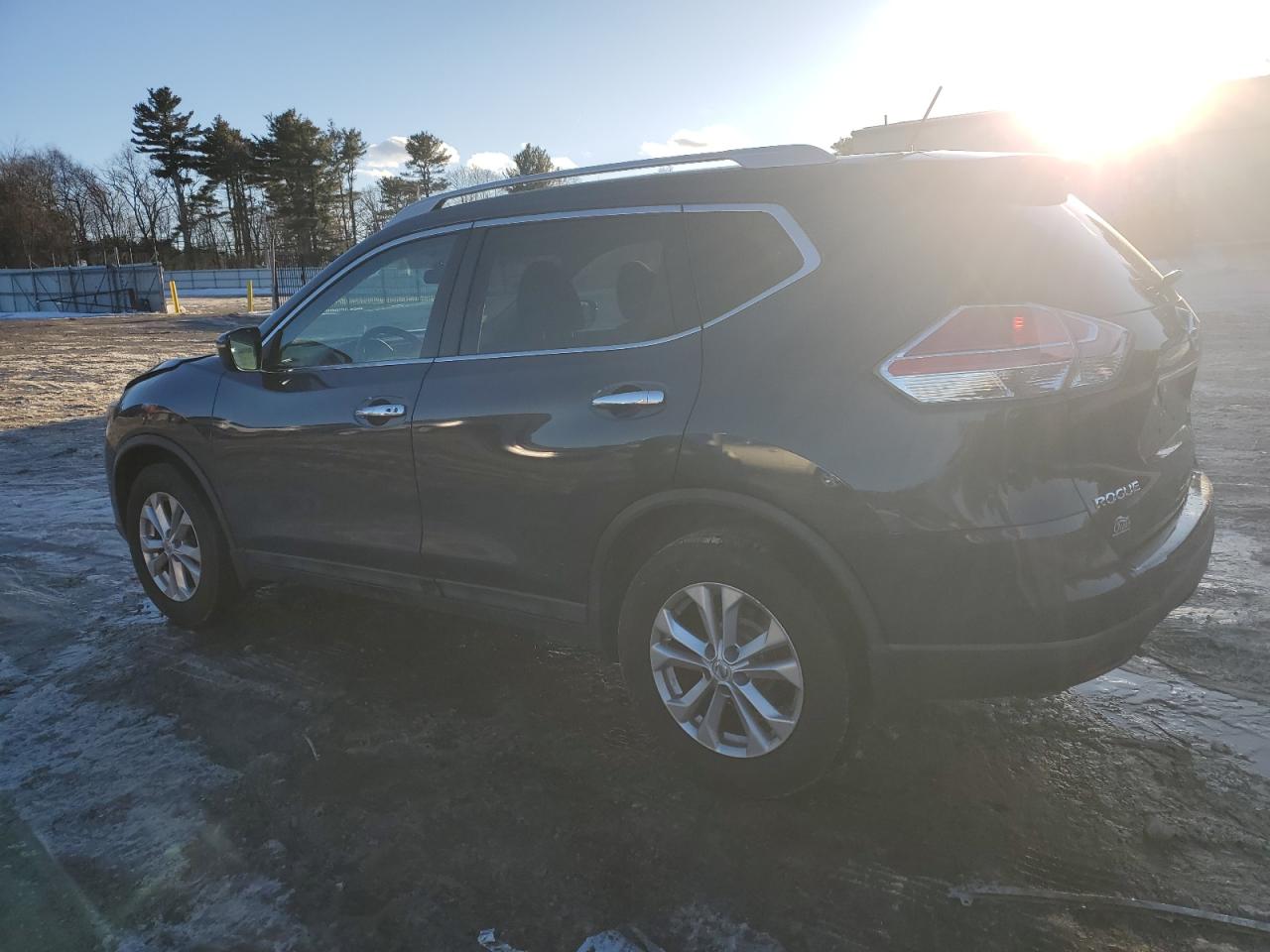 2016 Nissan Rogue VIN 5N1AT2MV3GC887756 Copart auction photo, front end / side damage thumbnail 2