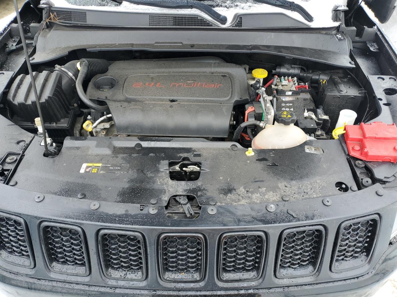 2020 Jeep Compass VIN 3C4NJDBB6LT205290 Copart auction photo, side / top/roof damage thumbnail 12