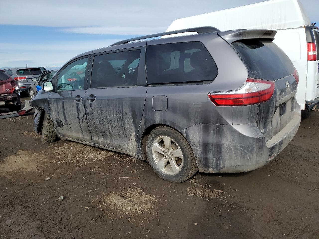 2016 Toyota Sienna VIN 5TDKK3DCXGS725380 Copart auction photo, front end damage thumbnail 2