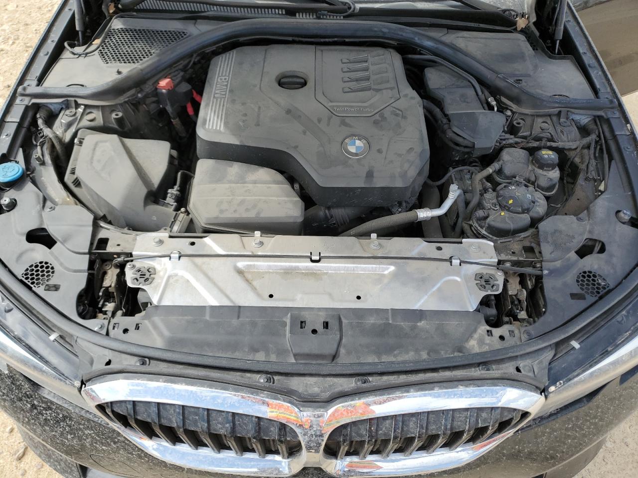 2020 BMW 3er VIN 3MW5R1J07L8B19431 Copart auction photo, undercarriage / minor dent/scratches damage thumbnail 11