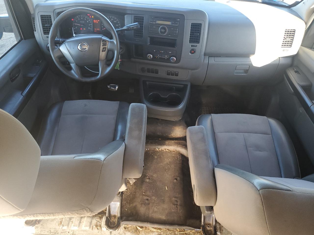 2016 Nissan NV VIN 1N6BF0KM6GN810699 Copart auction photo, front end damage thumbnail 8