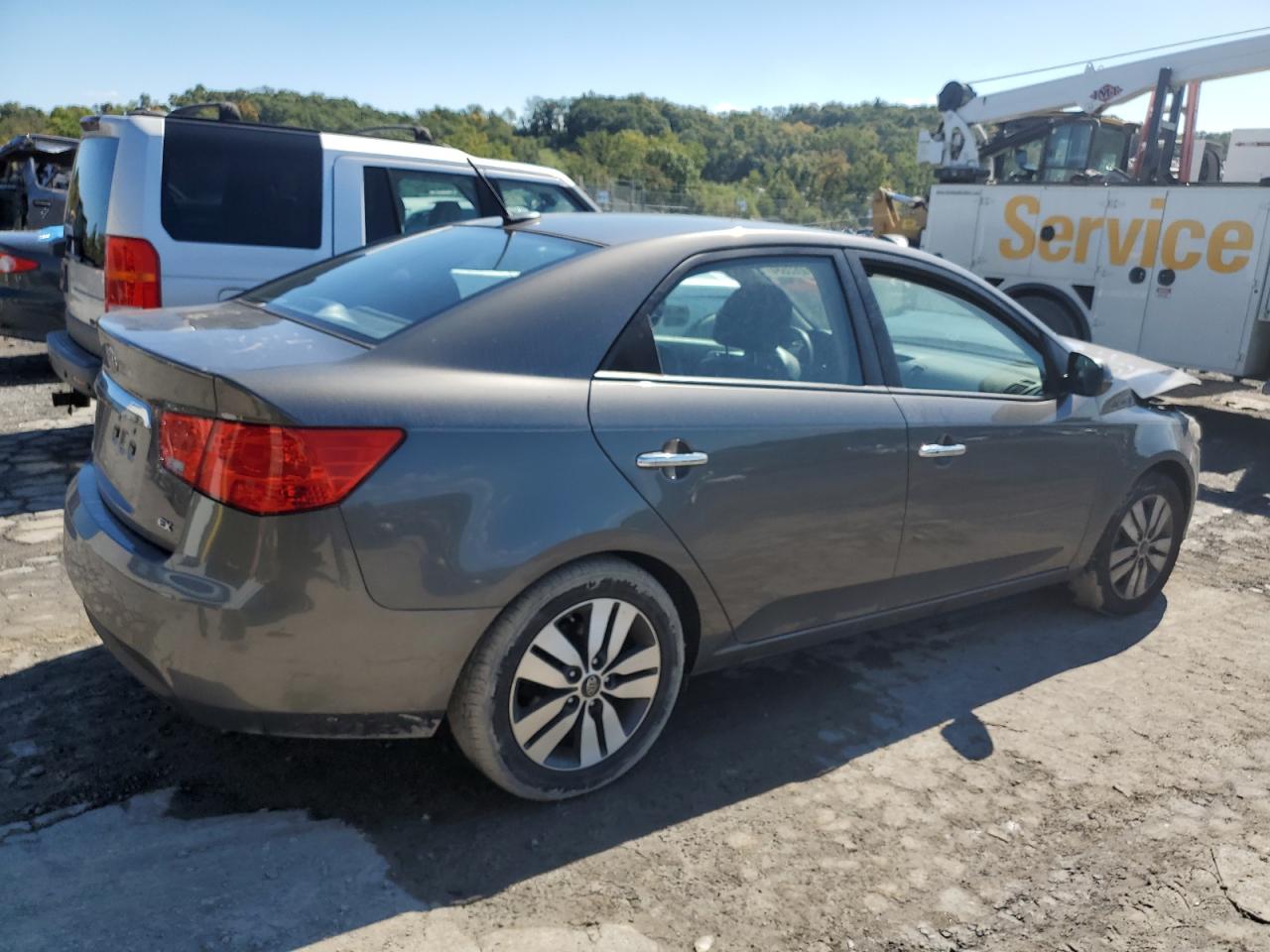 2013 KIA Forte VIN KNAFU4A29D5699186 Copart auction photo, all over damage thumbnail 3
