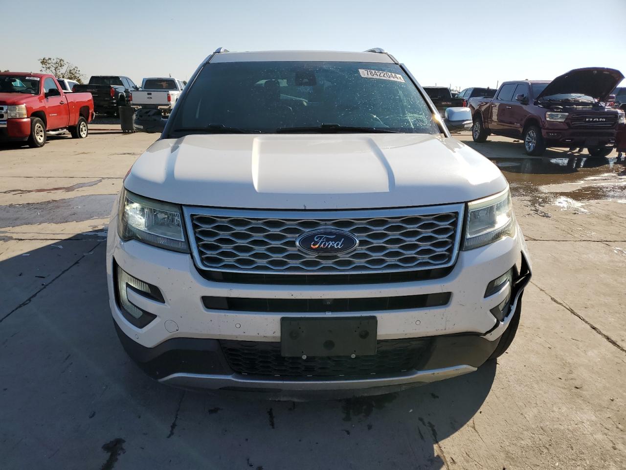 2016 Ford Explorer VIN 1FM5K8HT5GGB79193 Copart auction photo, side / front end damage thumbnail 5