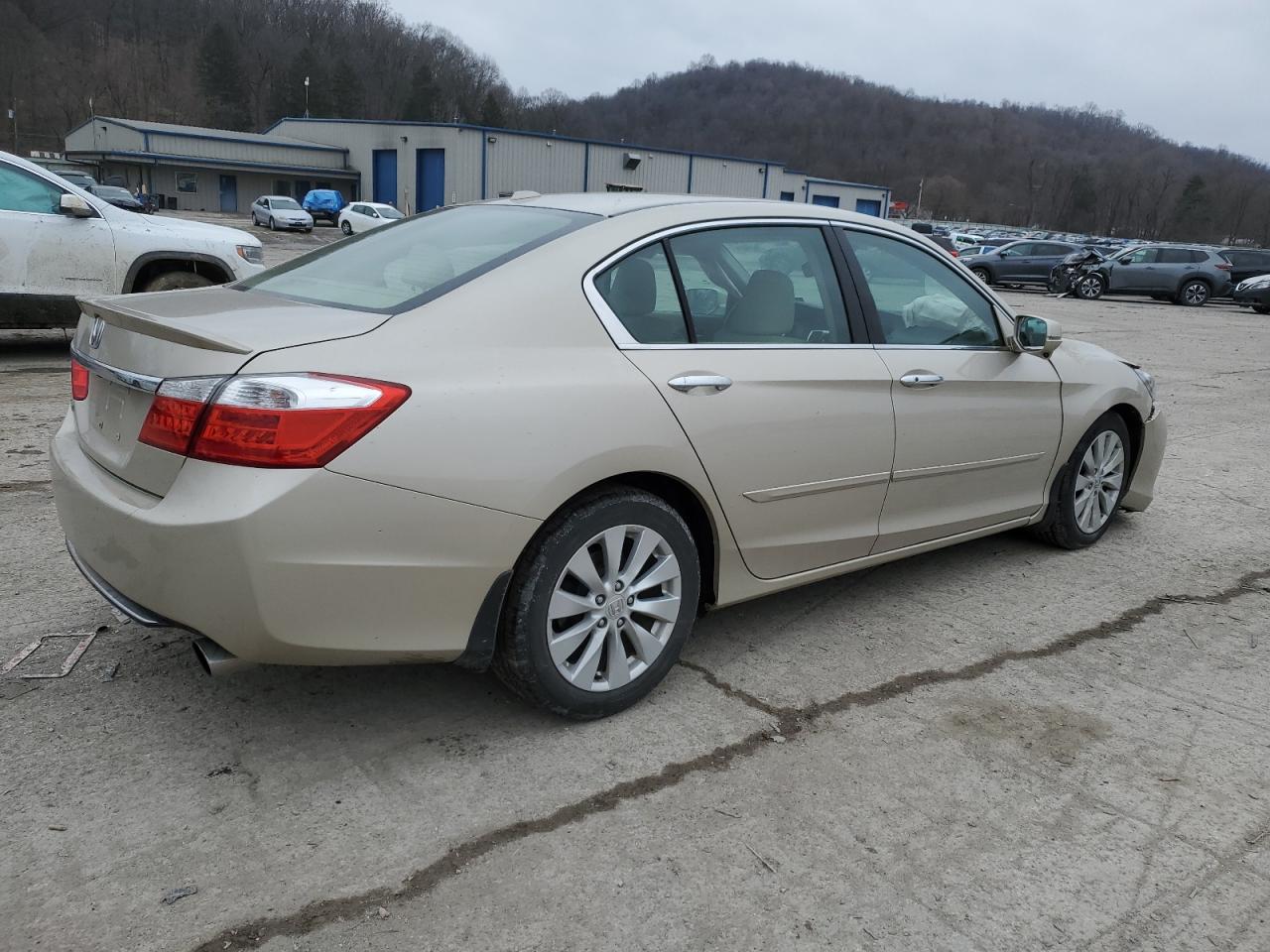 2014 Honda Accord VIN 1HGCR2F88EA053334 Copart auction photo, front end damage thumbnail 3