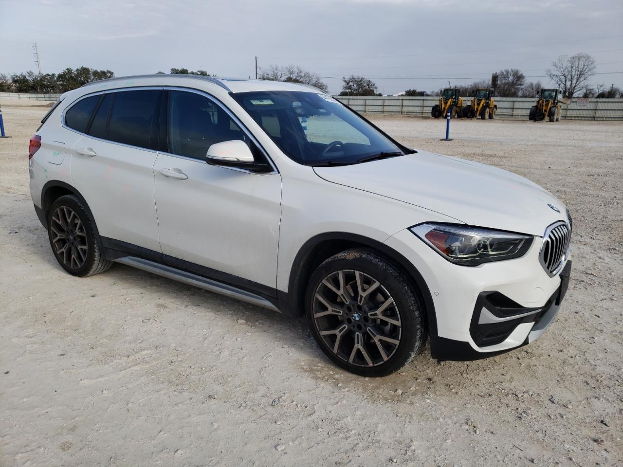 2021 BMW X1 VIN WBXJG7C08M5T09828 Copart auction photo, rear end damage thumbnail 4