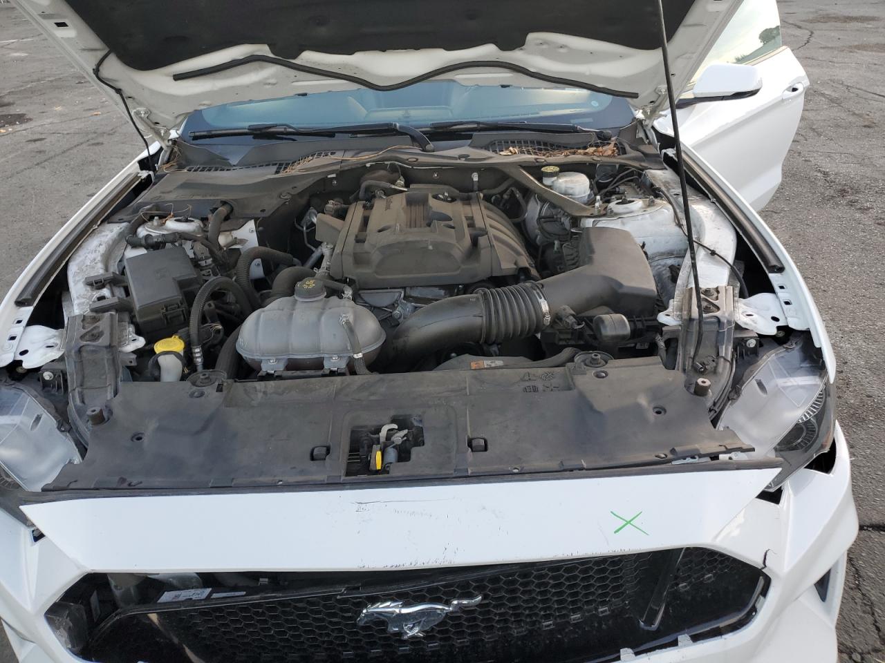 2018 Ford Mustang VIN 1FATP8UH9J5142736 Copart auction photo, front end / minor dent/scratches damage thumbnail 11