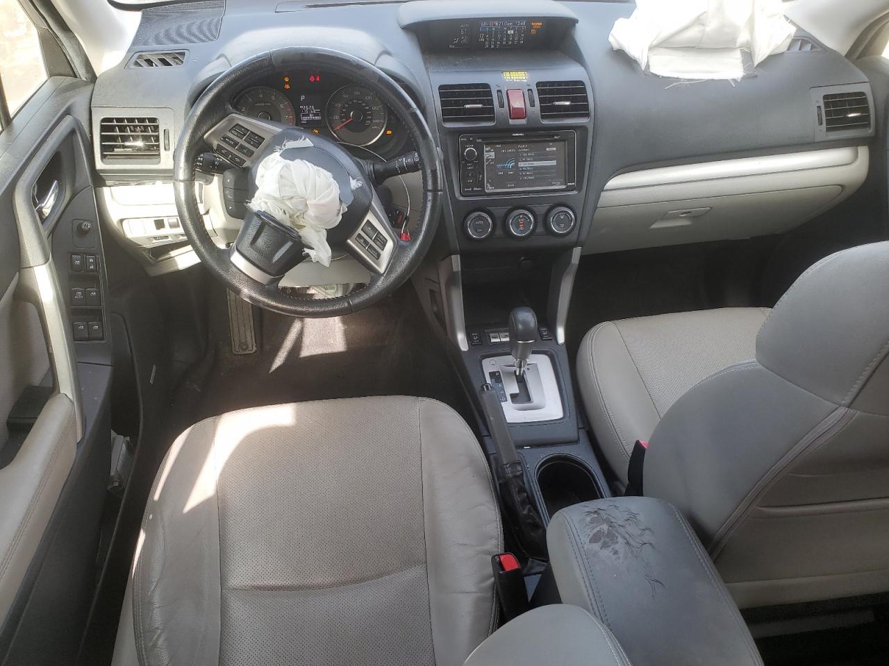 2015 Subaru Forester VIN JF2SJARC9FH585746 Copart auction photo, front end / minor dent/scratches damage thumbnail 8