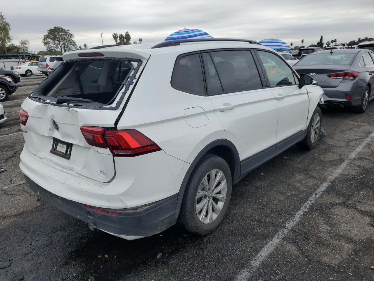 2019 Volkswagen Tiguan VIN 3VV1B7AX1KM177516 Copart auction photo, front end / rear end damage thumbnail 3