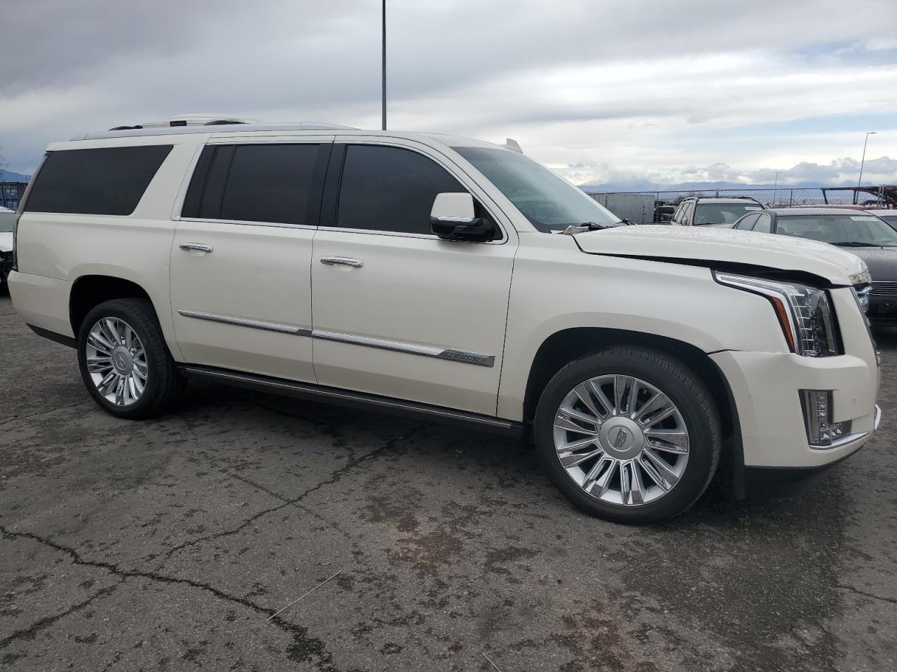 2015 Cadillac Escalade VIN 1GYS3UKJ5FR568594 Copart auction photo, front end damage thumbnail 4