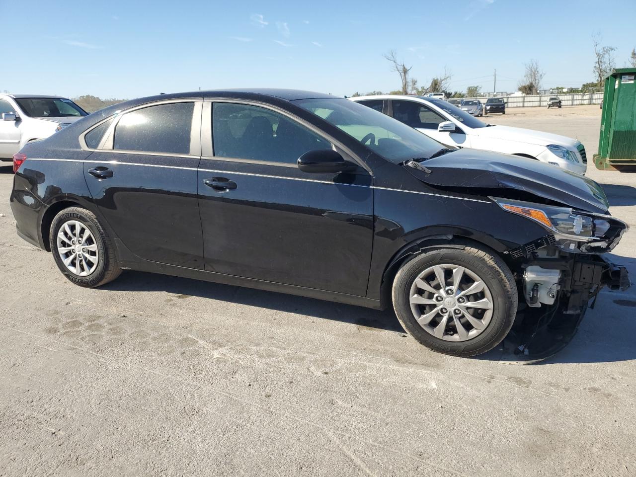 2021 KIA Forte VIN 3KPF24AD5ME338746 Copart auction photo, front end damage thumbnail 4