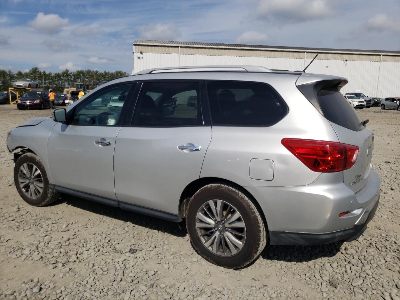 2018 Nissan Pathfinder VIN 5N1DR2MM9JC624696 Copart auction photo, front end damage thumbnail 2