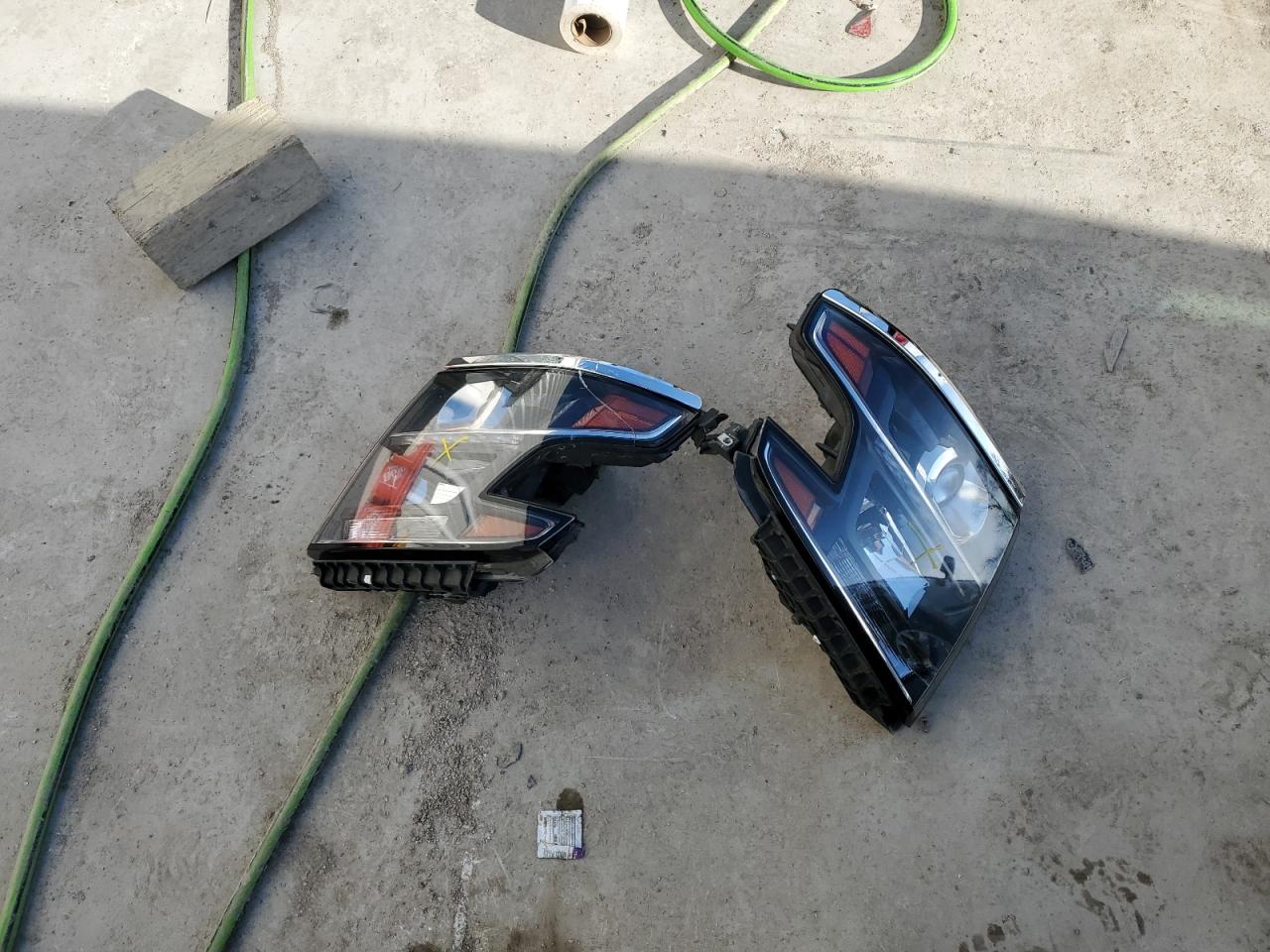 2018 Chevrolet Tahoe VIN 1GNSKCKC3JR107981 Copart auction photo, front end / rear end damage thumbnail 13