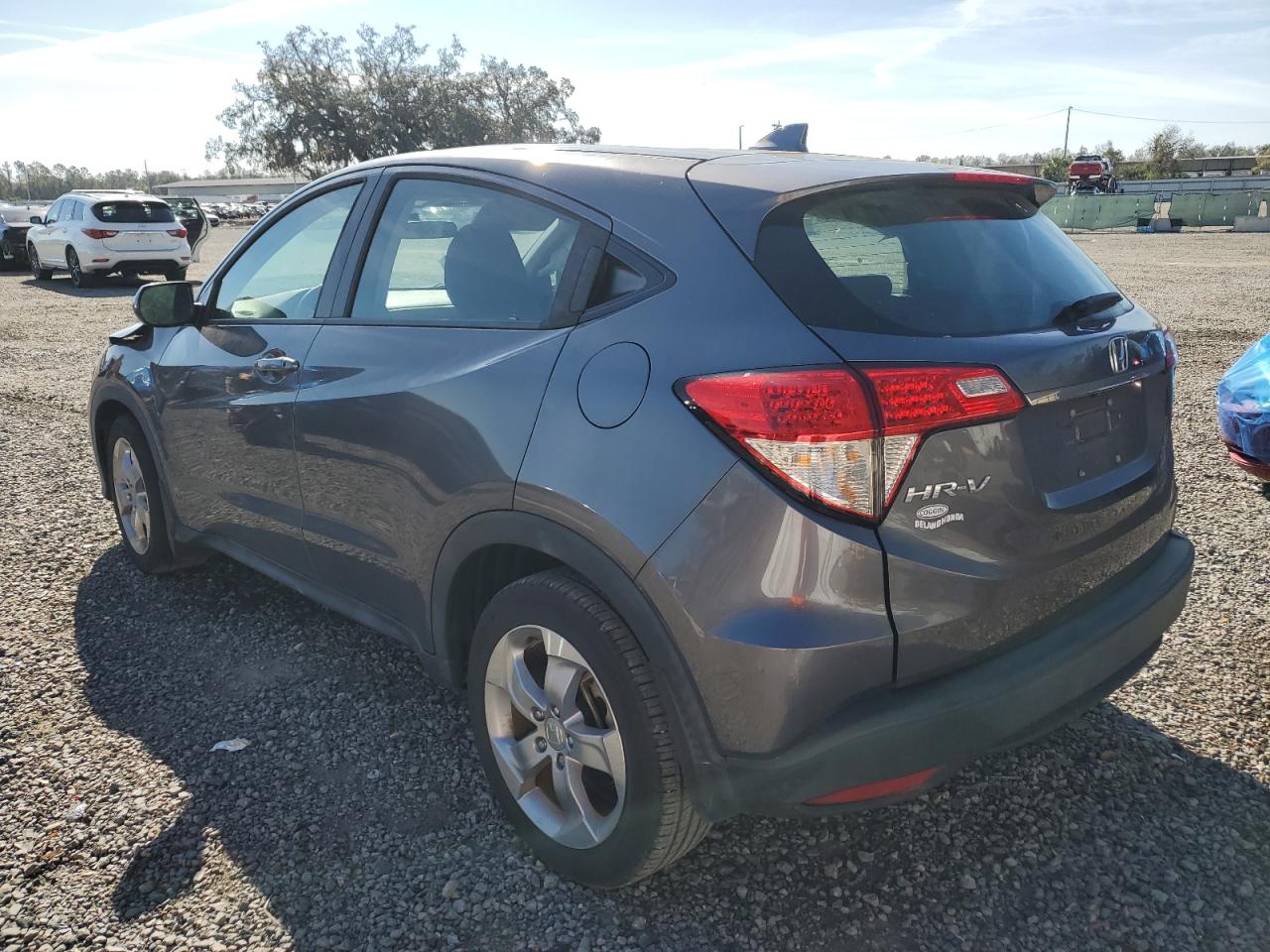 2022 Honda HR-V VIN 3CZRU5H34NM735182 Copart auction photo, front end damage thumbnail 2