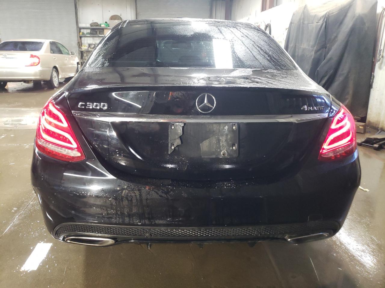 2015 Mercedes-Benz C-klasse VIN 55SWF4KB3FU030892 Copart auction photo, front end damage thumbnail 6