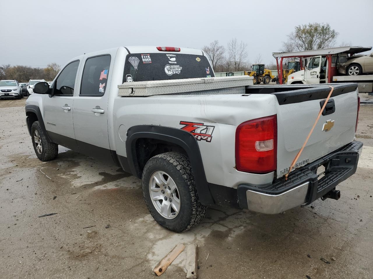 2010 Chevrolet Silverado VIN 3GCRKSE32AG195824 Copart auction photo, front end damage thumbnail 2