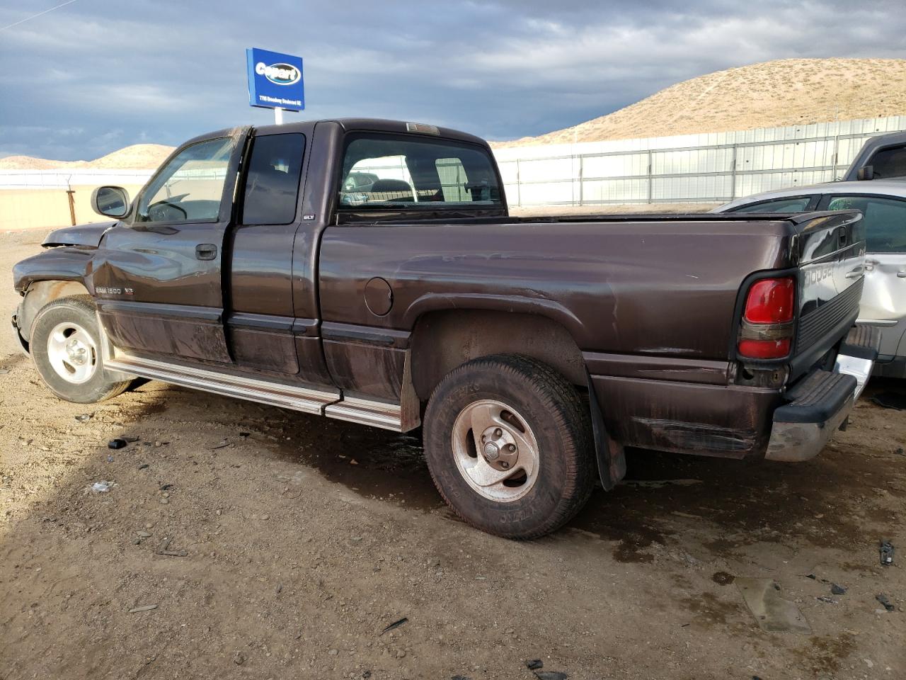 1998 Dodge RAM VIN 3B7HF13Z2WG201369 Copart auction photo, front end damage thumbnail 2