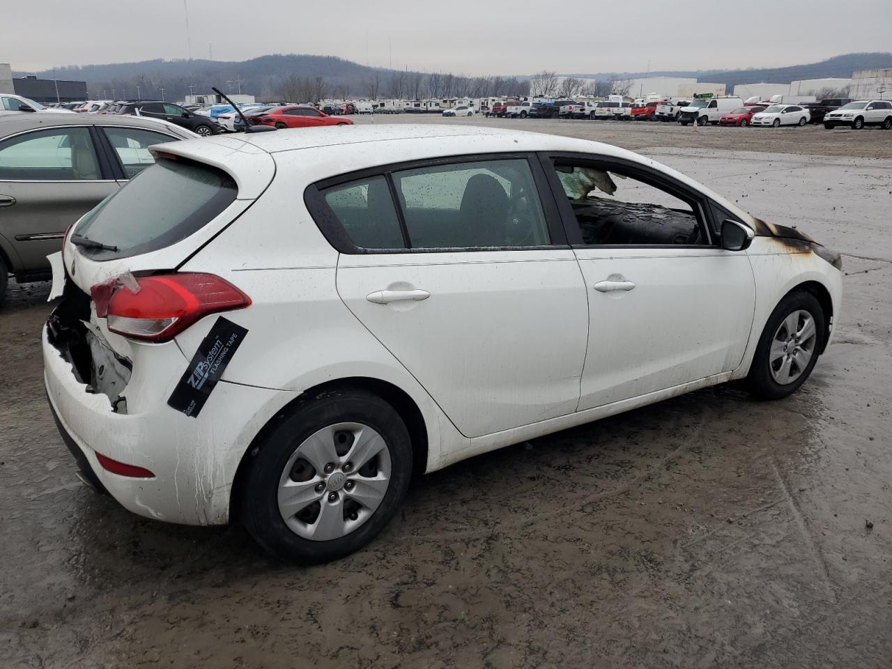 2017 KIA Forte VIN KNAFK5A82H5706873 Copart auction photo, burn - engine / burn - interior damage thumbnail 3