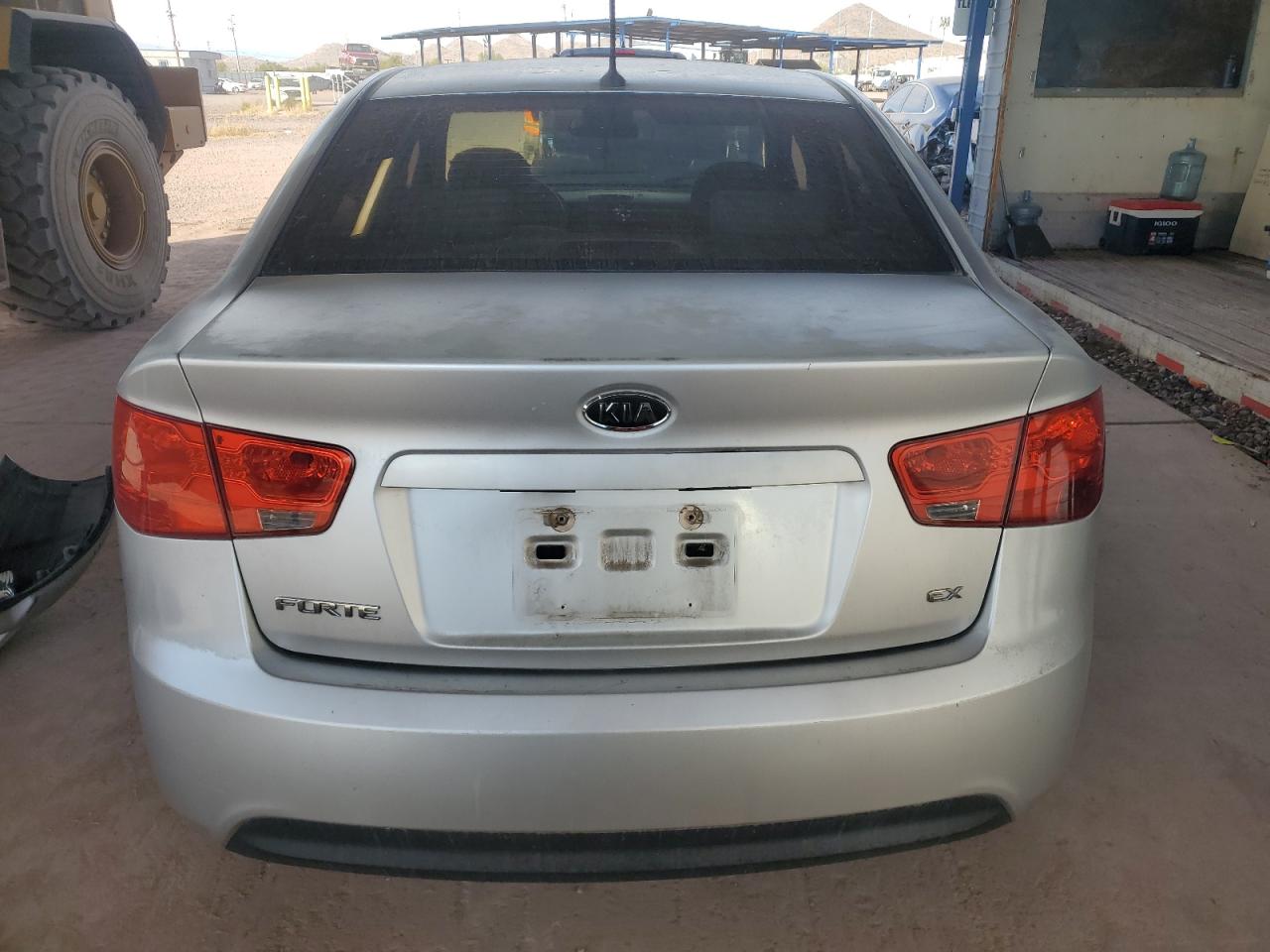 2010 KIA Forte VIN KNAFU4A25A5052683 Copart auction photo, front end damage thumbnail 6