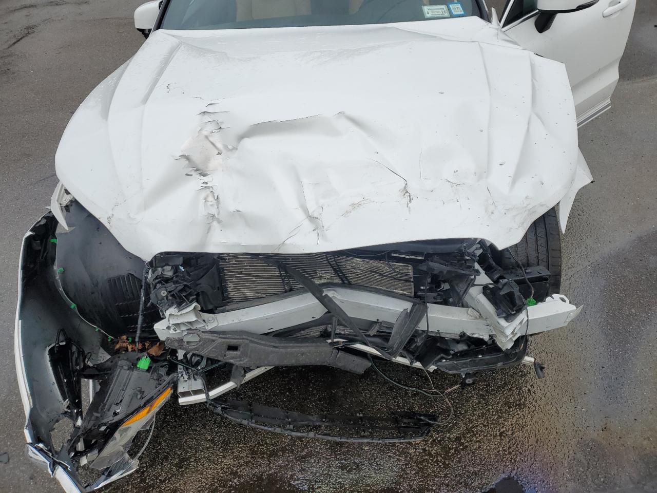 2021 Volvo XC60 VIN YV4102RL5M1716130 Copart auction photo, front end / minor dent/scratches damage thumbnail 12