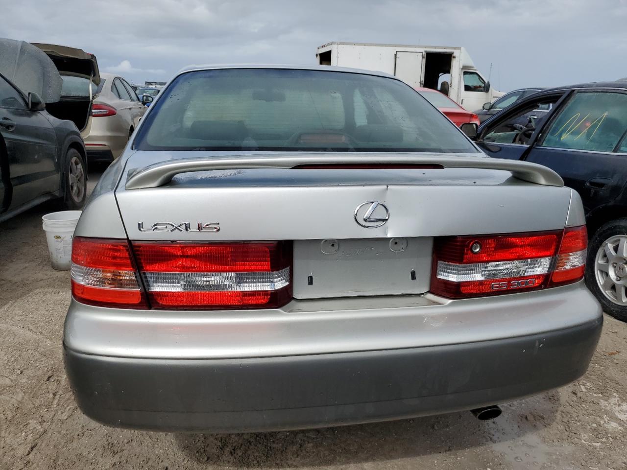 2001 Lexus ES VIN JT8BF28G210325995 Copart auction photo, water/flood damage thumbnail 6