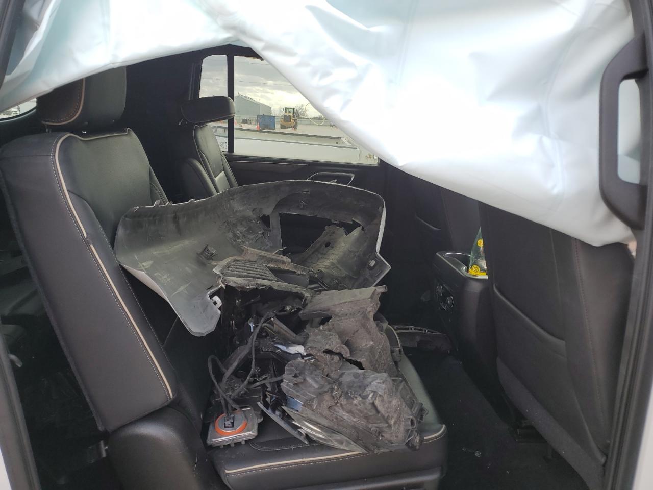 2021 Chevrolet Suburban VIN 1GNSKFKD4MR228033 Copart auction photo, front end damage thumbnail 11